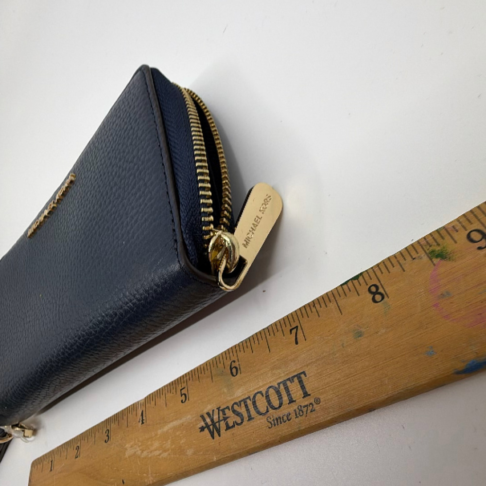 Michael Kors Jet Set Travel Continental Blue Pebbled Leather Wallet - Picture 8 of 8